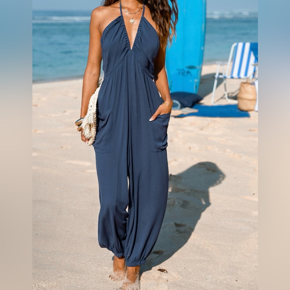 Halter Top Jumpsuit • NEW WITHOUT TAGS